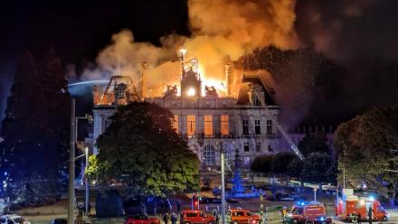 L'hôtel de ville de Limoges en flammes le 17 octobre 2026