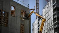 Vue d'un chantier de construction à Bordeaux le 22 juin 2026