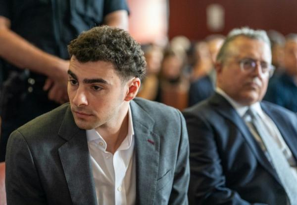 Luigi Mangione lors d'une audience préparatoire à son procès pour meurtre devant un tribunal de l'Etat de New York à Manhattan le 11 août 2026