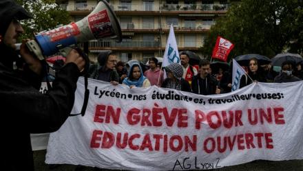 Manifestation de soutien à la mobilisation des lycéens à Bron dans le Rhône le 8 octobre 2026