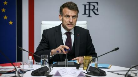 Le président Emmanuel Macron lors d'un conseil de défense à l'Elysée, le 10 mars 2026 à Paris