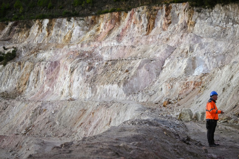 Mine de lithium à ciel ouvert de l'entreprise françaises Imerys, le 17  janvier 2024 à Echassières