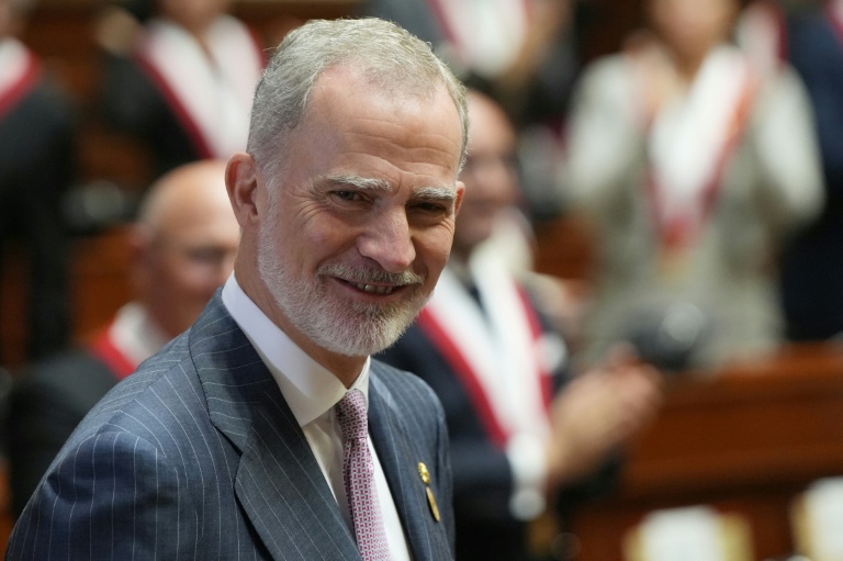 Le roi Felipe VI d'Espagne arrive au Congrès à Lima, le 28 juillet 2026