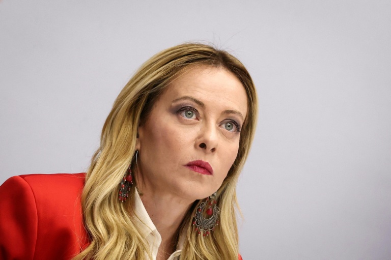 La Première ministre italienne, Giorgia Meloni, assiste à un sommet international consacré aux efforts visant à rouvrir le détroit d'Ormuz, au palais de l'Elysée, à Paris, le 17 avril 2026