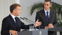Le président français Emmanuel Macron et le Premier ministre espagnol Pedro Sanchez  en conférence de presse au palais de la Moncloa à Madrid, le 30 septembre 2026