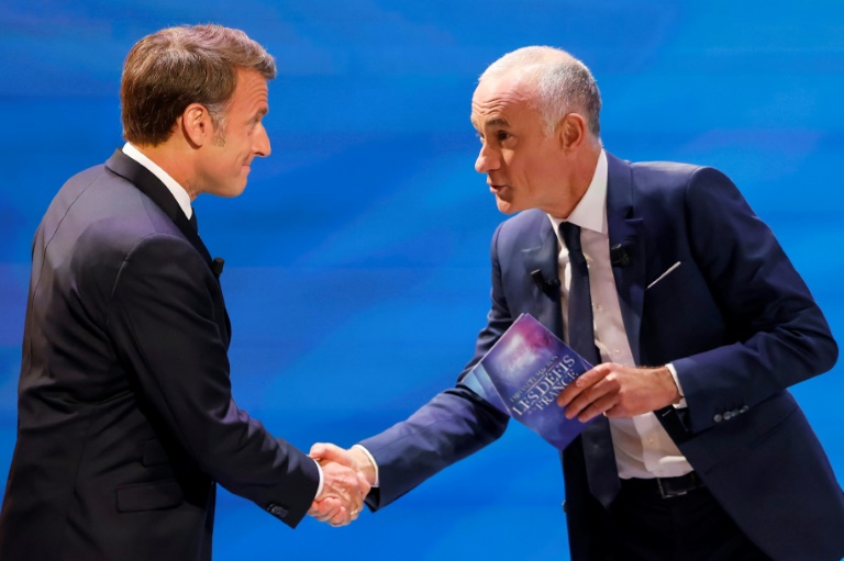 Emmanuel Macron accueilli mardi soir sur TF1 par le journaliste Gilles Bouleau.