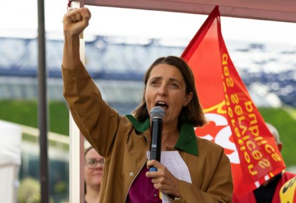 La secrétaire générale de la CGT Sophie Binet, lors d'un rassemblement devant le ministère de l'Economie et des Finances, à Paris, pour la défense du service public et des fonctionnaires, le 8 septembre 2026