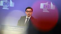 Bruxelles a proposé mercredi une réforme en profondeur des marchés publics européens, afin de simplifier les procédures pour les entreprises et les collectivités, et d'encourager le recours aux fournisseurs européens ou locaux