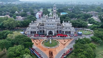 Vue aérienne prise le 15 août 2025 du bâtiment principal du Mayo College à Ajmer, en Inde