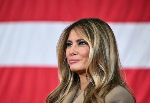Melania Trump lors d'un discours du président américain Donald Trump adressé aux militaires et à leurs familles à Fort Bragg, en Caroline du Nord, le 13 février 2026