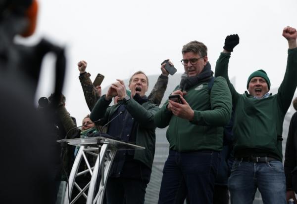 Des agriculteurs manifestent devant le Parlement européen à Strasbourg le 21 janvier 2026