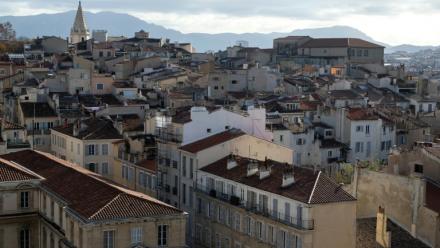 Vue du quartier historique du Panier à Marseille le 17 décembre 2025 