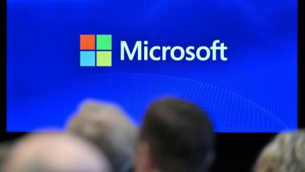 Microsoft a annoncé son intention de donner priorité à ses propres puces pour faire tourner ses services d'intelligence artificielle