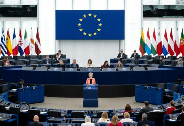 La présidente de la Commission européenne, Ursula von der Leyen, lors d'une session plénière au Parlement européen, le 20 mai 2026 à Strasbourg, dans le Bas-Rhin