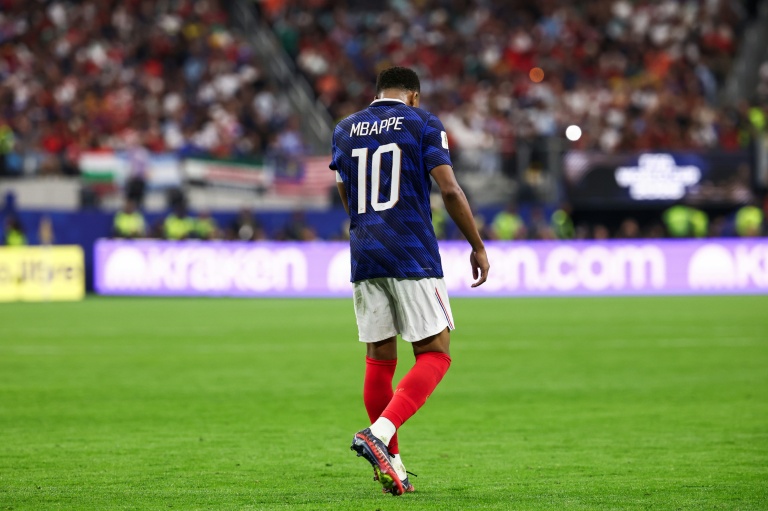 La star de l'équipe de France Kylian Mbappé lors de la demi-finale du Mondial perdue contre l'Espagne, le 14 juillet 2026 à Arlington près de Dallas