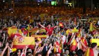 Célébrations sur la place Colon à Madrid après la victoire de l'Espagne en finale de la Coupe du monde de football, le 19 juillet 2026