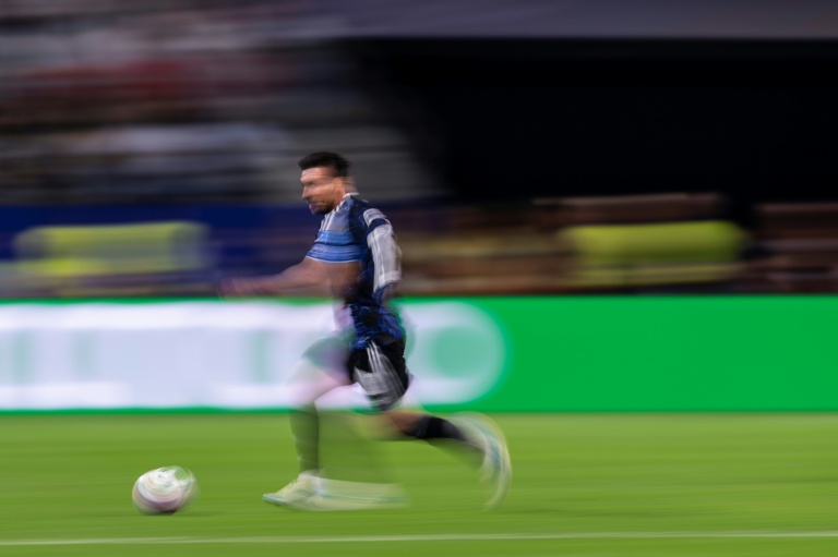 La superstar Lionel Messi, déjà en tête des buteurs, a encore frappé contre la Jordanie pour un succès facile des Argentins 3-1 à Dallas, le 27 juin 2026  
