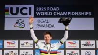 Le Slovène Tadej Pogacar, sacré de nouveau champion du monde, le 28 septembre 2025 à Kigali au Rwanda