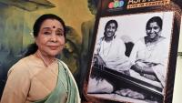 La chanteuse de Bollywood, Asha Bhosle, à Bombay le 8 août 2023