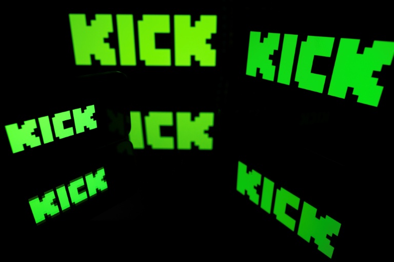 Des mandats d'arrêt ont été requis mardi à Paris contre les gérants de la plateforme de vidéos australienne Kick après le décès d'un streamer en direct en France en août 2025