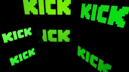 Des mandats d'arrêt ont été requis mardi à Paris contre les gérants de la plateforme de vidéos australienne Kick après le décès d'un streamer en direct en France en août 2025