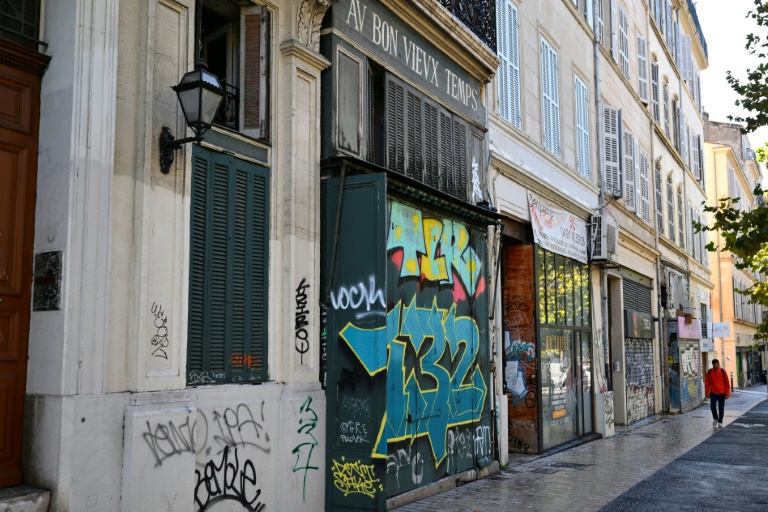 Des boutiques fermées dans le centre-ville de Marseille, le 22 octobre 2025