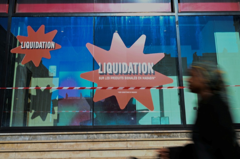 Une boutique fermée dans le centre-ville de Marseille, le 22 octobre 2025