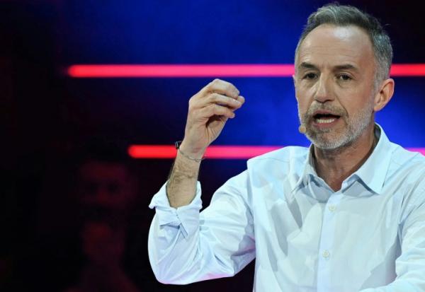 Le candidat de la "gauche unie" à la mairie de Paris, Emmanuel Grégoire, lors d'un meeting à Paris, le 12mars 2026