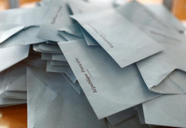 Lancés à l'assaut des municipales, le RN et LFI vont envoyer des députés en nombre aux élections de mars, en tablant sur leur notoriété pour s'implanter durablement dans les villes