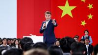 Le président français Emmanuel Macron à l'université de Sichuan, à Chengdu, en Chine, le 5 décembre 2025