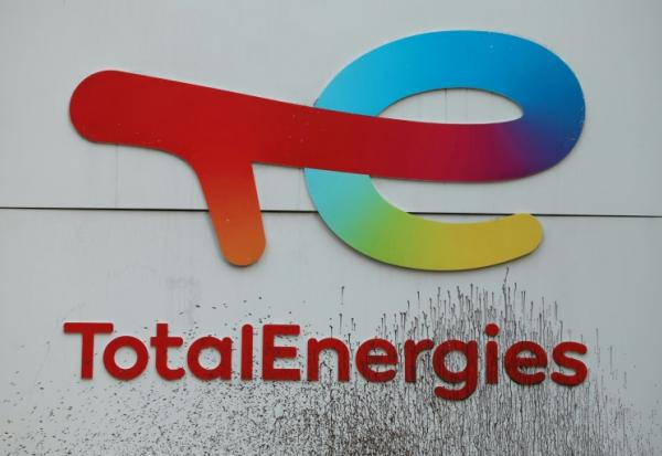 Il s'agit du "premier jugement au monde qui statue qu'un grand groupe pétrolier et gazier a trompé le public en verdissant son image", salue l'ONG ClientEarth