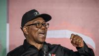 Peter Obi, candidat à la présidence du Congrès démocratique nigérian (NDC), s'exprime après avoir été désigné comme tête de liste du parti lors de la convention extraordinaire du NDC à Abuja, le 30 mai 2026.
