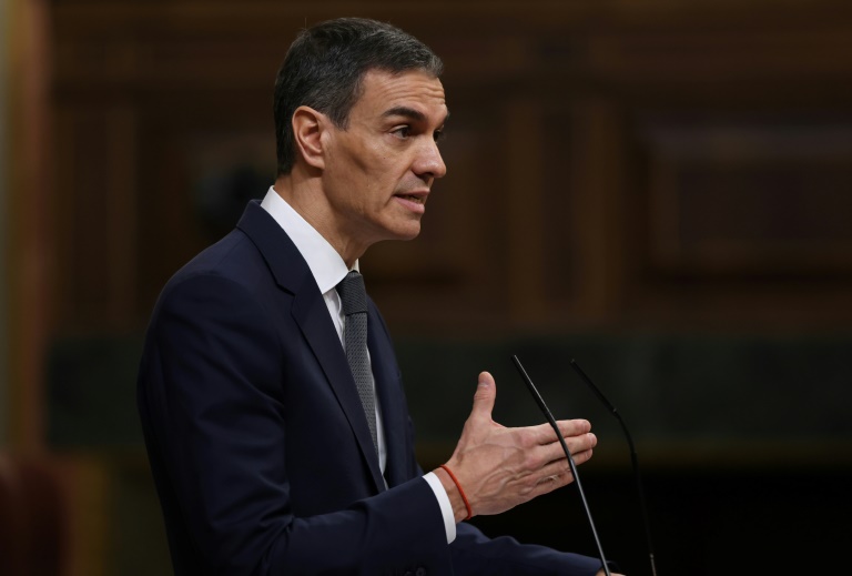 Le Premier ministre espagnol Pedro Sanchez devant le Parlement, le 11 février 2026