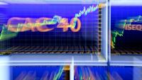La Bourse de Paris a ouvert en hausse vendredi, les yeux tournés vers le Moyen-Orient et les premiers doutes concernant l'accord de paix Etats-Unis/Iran