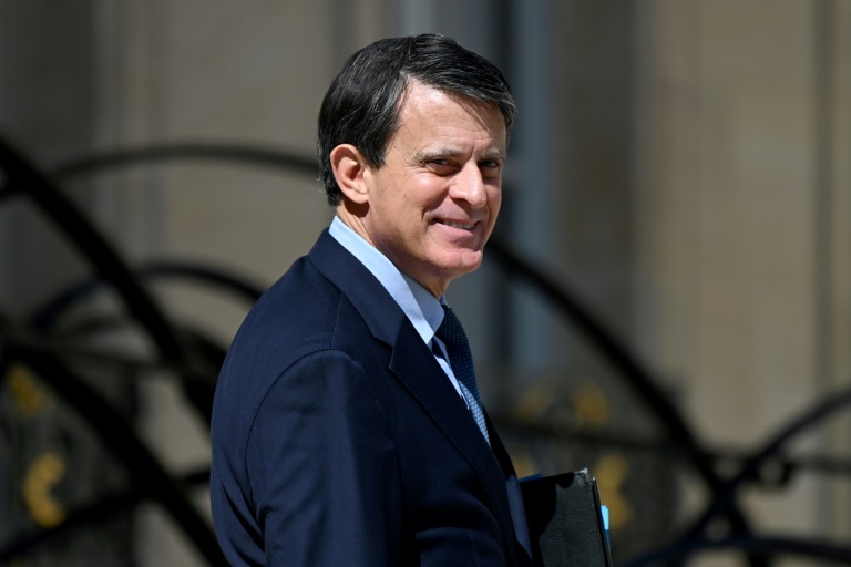 Le ministre des Outre-mer Manuel Valls à Paris le 23 mai 2025