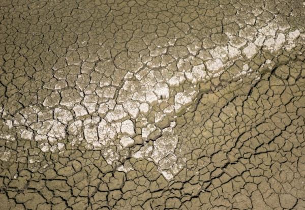 Le fond du lac des Brenets, frontière naturelle entre la France et la Suisse, le 11 août 2026