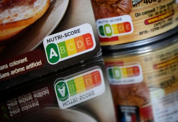 Un Nutri-Score sur des produits vendus dans un supermarché à Nantes, le 28 février 2023