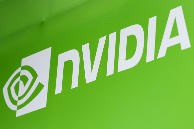 Les géants américains des semi-conducteurs Nvidia et Advanced Micro Devices ont accepté de verser au gouvernement américain 15% de leurs revenus provenant de la vente de puces IA à la Chine