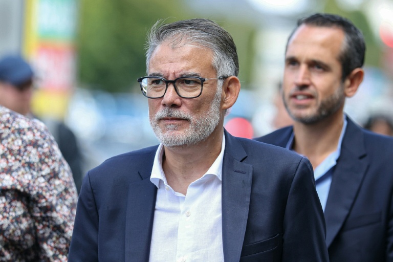 Le premier secrétaire du Parti socialiste, Olivier Faure, arrive à l'université d'été de son parti, le 28 août 2026 à Blois 