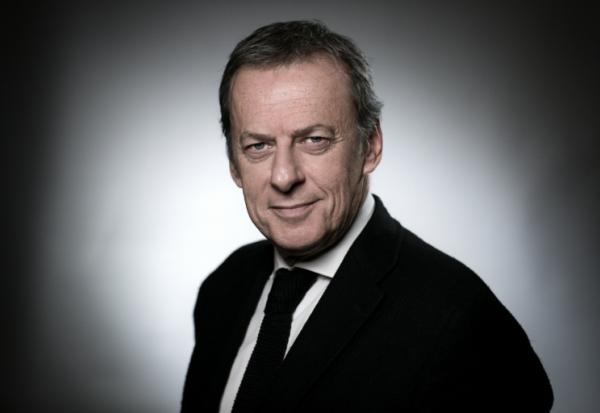 L'éditeur Olivier Nora pose lors d’une séance photo à Paris le 2 février 2018.