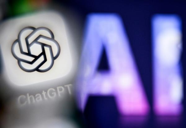 Le lancement de ChatGPT Atlas était particulièrement attendu, s'agissant d'un logiciel élaboré autour du modèle le plus populaire au monde, avec 800 millions d'utilisateurs hebdomadaires revendiqués par OpenAI, soit 10% de l'humanité