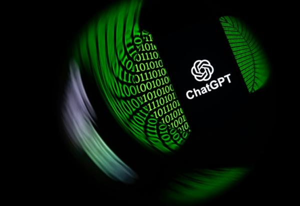 OpenAI a commencé mardi à déployer une version de ChatGPT réservée aux adolescents, appliquée par défaut aux 13-17 ans avec des garde-fous renforcés, un an après une première plainte accusant l'assistant IA d'avoir contribué au suicide d'un jeune Américain