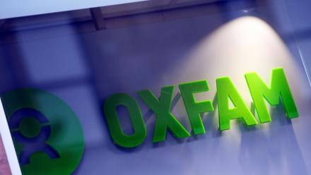 Logo d'Oxfam sur une librairie de Glasgow le 10 février 2018