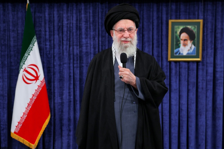 Photo diffusée par le bureau du guide suprême iranien, l'ayatollah Ali Khamenei, le 9 février 2026, lors d'un message télévisé à Téhéra
