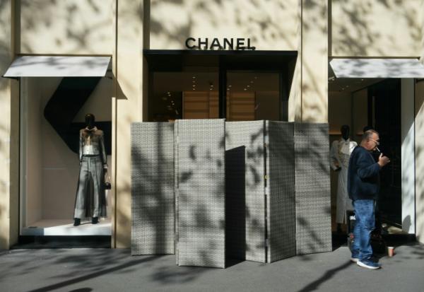 Le magasin Chanel cambriolé dans la nuit de mercredi à jeudi, à Paris le 2 octobre 2025