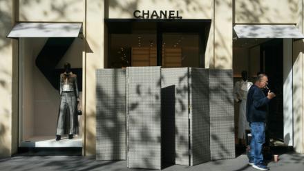 Le magasin Chanel cambriolé dans la nuit de mercredi à jeudi, à Paris le 2 octobre 2025