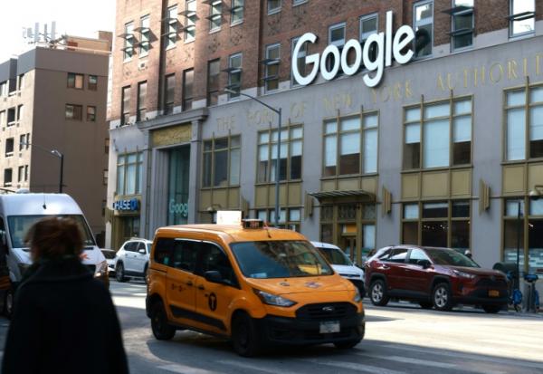 A taxi devant le siège de Google à New York  le 22 janvier 2026.