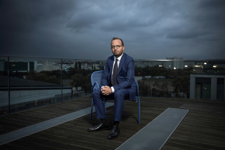 Arthur Dreyfuss, PDG d'Altice France, maison-mère de SFR, pose le 25 septembre 2025 à Paris 
