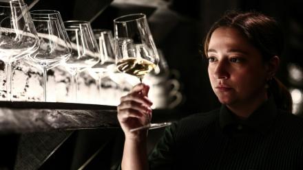 Agnese Morandi, la sommelière italienne du deux étoiles Table, à Paris, le 27 novembre 2025 