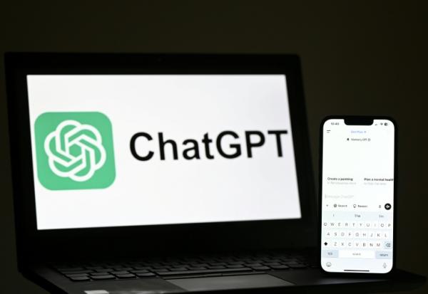 Les assistants d'intelligence artificielle (IA) comme ChatGPT font des erreurs presque une fois sur deux quand ils sont interrogés sur l'actualité, selon une vaste étude 